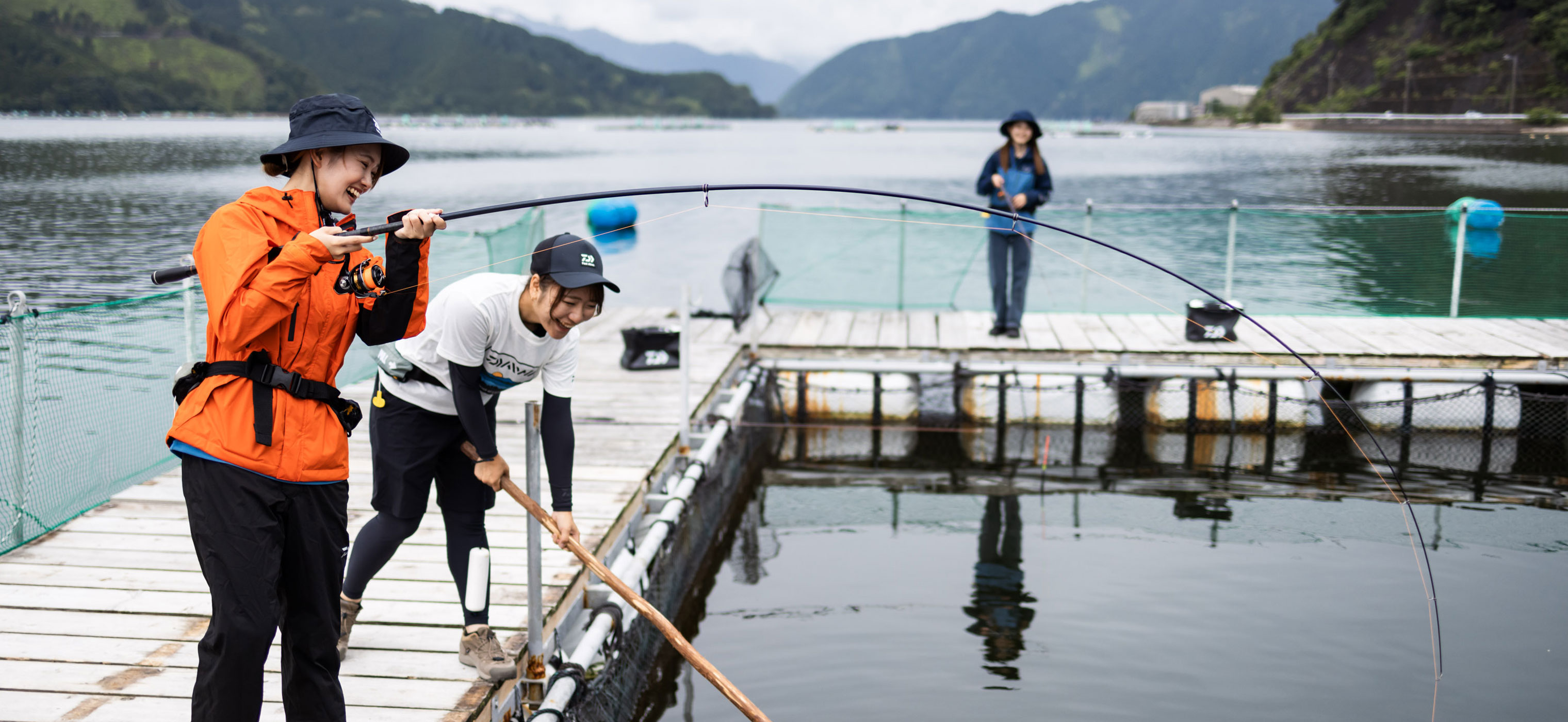 海上釣堀・イカダ・カセ